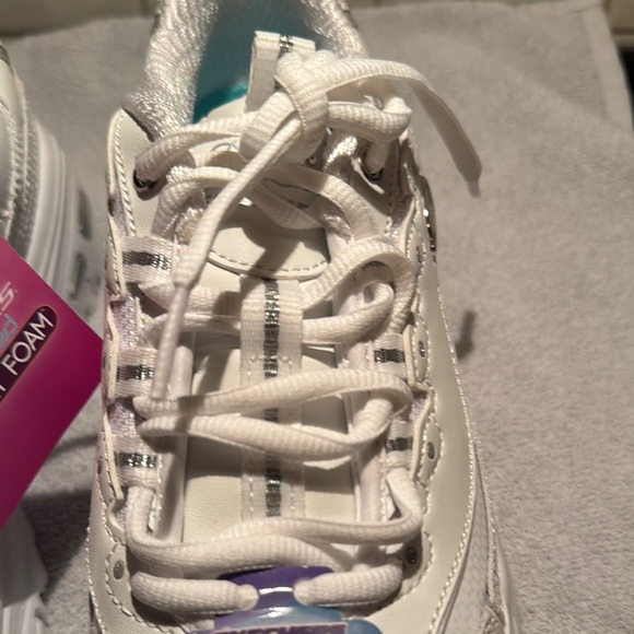 Skechers Women's D’Lites White w/Silver Sneakers- Sz 8. New - Picture 6 of 7